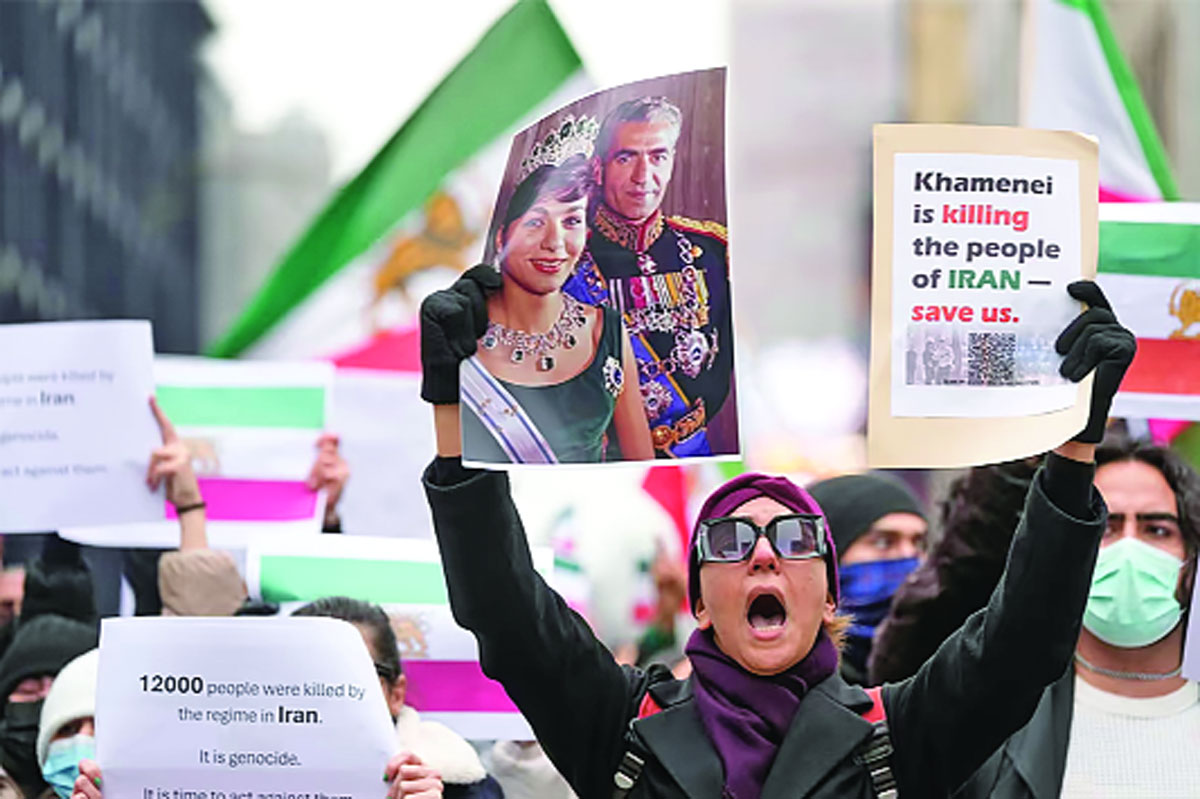 ইরানের ভয়াবহ দমন-পীড়নের নেপথ্যে কারা ছিলেন?